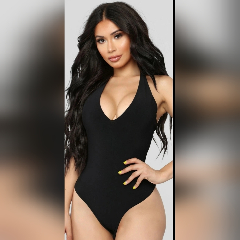 Fashion Nova SEALED! NWT! The Tokyo Bodysuit in Black. Sz Xs. R2S!!